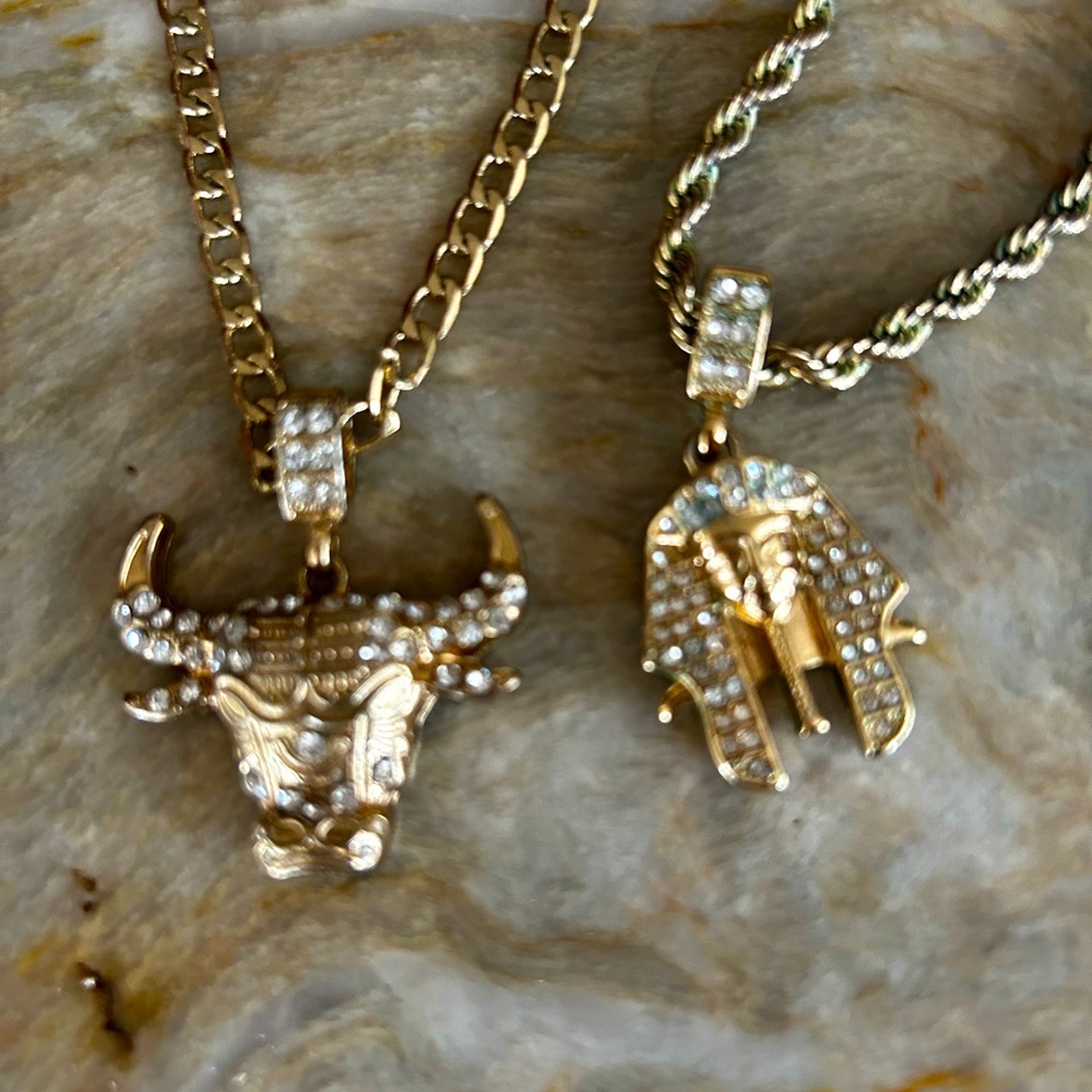 Guess men’s necklaces
